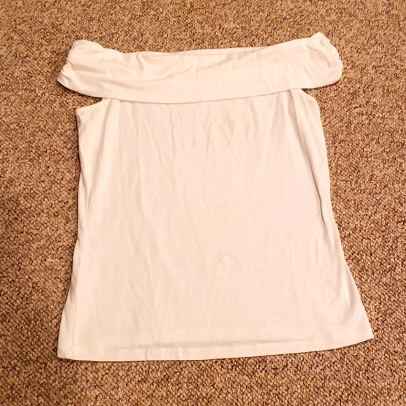 Ann Taylor Tops - Ann Taylor M off shoulder short top